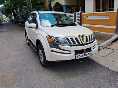 Mahindra XUV500 W8