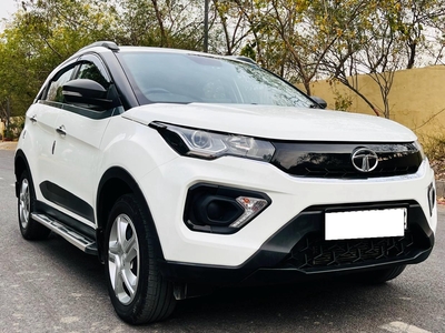 Tata Nexon XMA AMT S BSVI