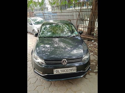 Used 2015 Volkswagen Polo [2014-2015] Highline1.2L (P) for sale at Rs. 4,49,000 in Delhi