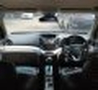 2016 Chevrolet Orlando LT Hitam -