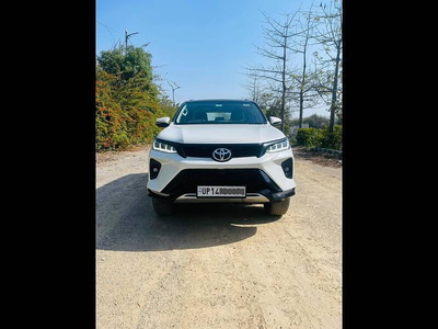 Toyota Fortuner Legender 4X2 AT 2.8 Legender