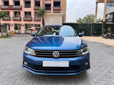 Used 2015 Volkswagen Jetta Highline TDI AT for sale at Rs. 11,50,000 in Nagpu