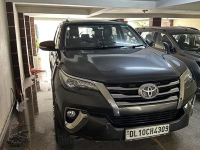 Used 2016 Toyota Fortuner [2016-2021] 2.8 4x4 AT [2016-2020] for sale at Rs. 24,00,000 in Delhi
