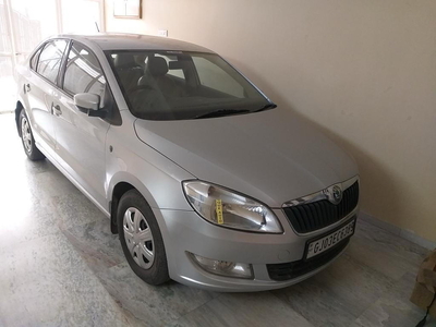 Used 2012 Skoda Rapid [2011-2014] Active 1.6 TDI CR MT for sale at Rs. 3,61,000 in Rajkot