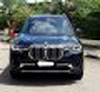 2020 BMW X7 xDrive40i Excellence Hitam -