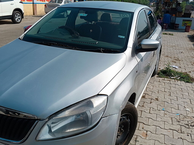 Skoda Rapid Active 1.6 MPI MT