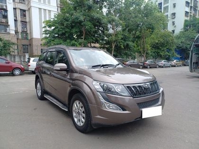 2018 Mahindra XUV500 AT W10 FWD