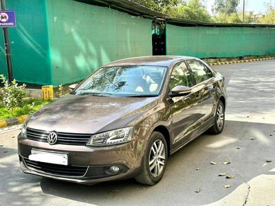 Used 2015 Volkswagen Jetta Highline TDI AT for sale at Rs. 7,50,000 in Delhi