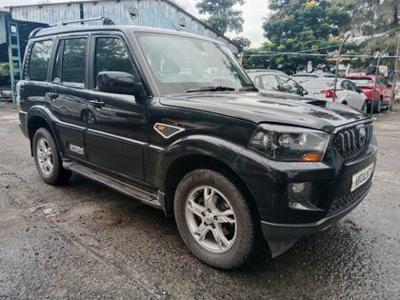 2017 Mahindra Scorpio S10 8 Seater