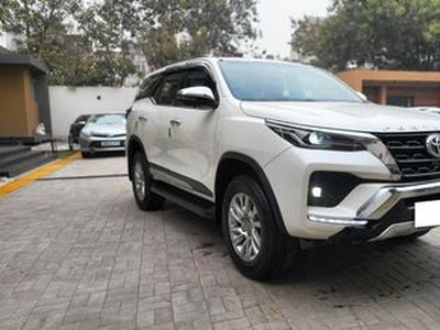 2021 Toyota Fortuner 2.8 4WD AT
