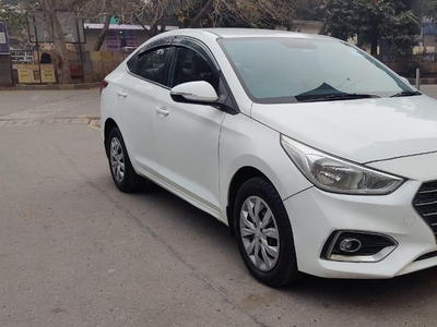 Hyundai Verna CRDi 1.6 EX