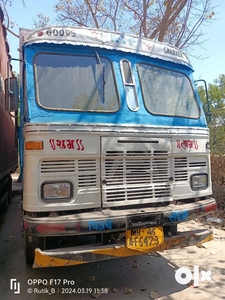 Tata lpt 2518 container 10 tyre 32 feet 2818 tempo bus truck trailer