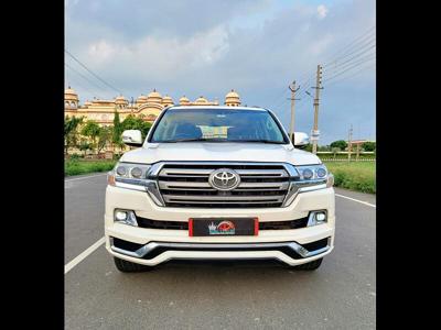 Used 2014 Toyota Land Cruiser [2011-2015] LC 200 VX for sale at Rs. 61,99,000 in Karnal