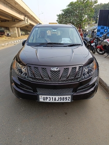 2015 Mahindra XUV500 W8 FWD
