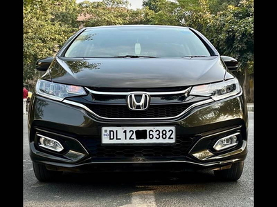 Used 2022 Honda Jazz ZX CVT for sale at Rs. 9,45,000 in Delhi