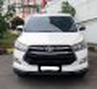 2019 Toyota Venturer Putih -