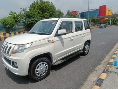 Mahindra TUV300 T6 Plus