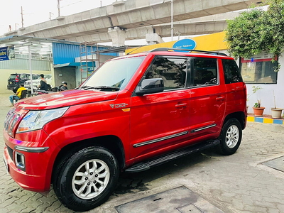 Mahindra TUV300 T8 mHAWK100