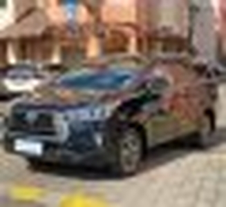2020 Toyota Kijang Innova V Abu-abu hitam -