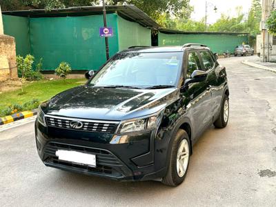 Used Mahindra XUV300 W6 in Delhi