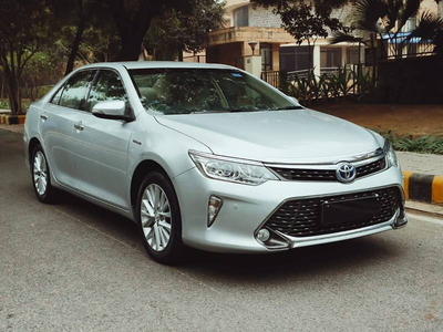 Used 2016 Toyota Camry [2015-2019] Hybrid [2015-2017] for sale at Rs. 17,90,000 in Delhi