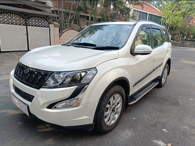 2018 Mahindra XUV500 W11 AT