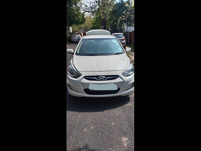 Hyundai Verna Fluidic 1.6 CRDi SX