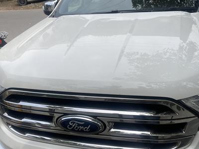 Ford Endeavour Titanium 2.2 4x2 AT [2016-2018]