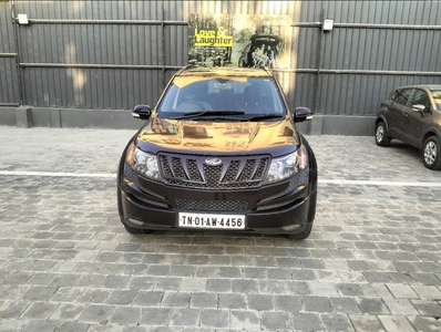 2014 Mahindra XUV500 W8 FWD