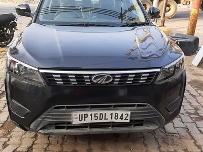 Mahindra XUV300 W6 1.2 Petrol AMT [2021]