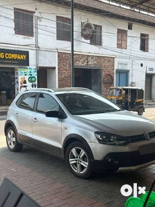 Volkswagen CrossPolo 2015 Diesel Well Maintained