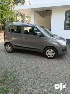 WAGON R CAR FOR SALE - RS 2,50,000