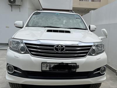 Toyota Fortuner 3.0 4x2 MT