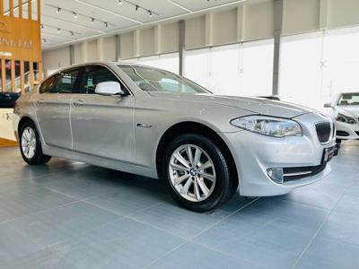Used 2013 BMW 5 Series [2013-2017] 520d Luxury Line for sale at Rs. 14,50,000 in Ahmedab