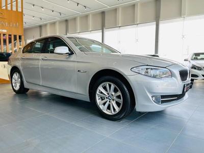 Used 2013 BMW 5 Series [2013-2017] 520d Luxury Line for sale at Rs. 12,50,000 in Ahmedab
