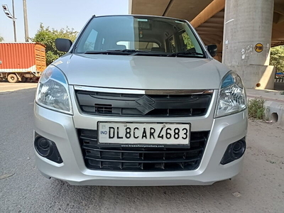 Used 2017 Maruti Suzuki Wagon R 1.0 [2014-2019] LXI CNG (O) for sale at Rs. 3,85,000 in Delhi
