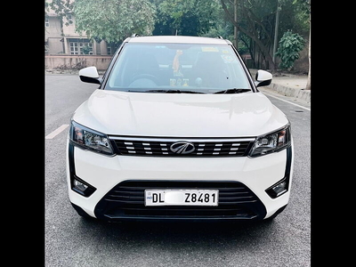 Used 2020 Mahindra XUV300 W6 1.2 Petrol for sale at Rs. 8,49,000 in Delhi