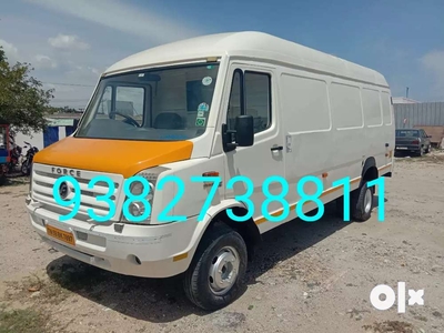 FORCE TEMPO TRAVELLER GOODS DELIVERY VAN (Wheelbase 4020)