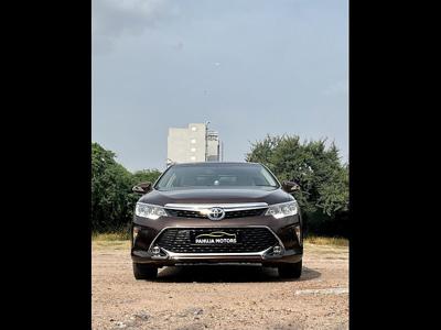 Used 2017 Toyota Camry [2015-2019] Hybrid for sale at Rs. 21,50,000 in Delhi