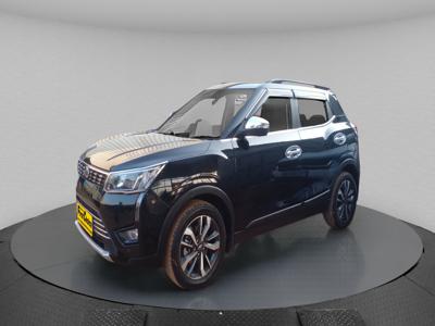 2021 Mahindra XUV300 W8 (O) Dual Tone Diesel BS IV