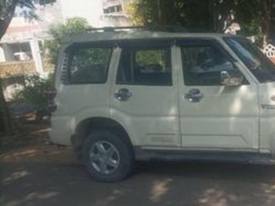 2014 Mahindra Scorpio SLE 7S BSIV