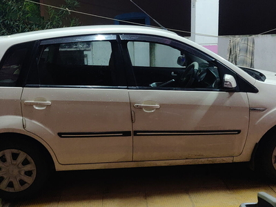 Used 2015 Ford Figo [2012-2015] Duratorq Diesel ZXI 1.4 for sale at Rs. 3,00,000 in Chennai