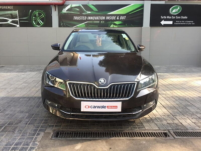 Used 2017 Skoda Superb [2014-2016] Elegance TDI AT for sale at Rs. 17,75,000 in Chandigarh