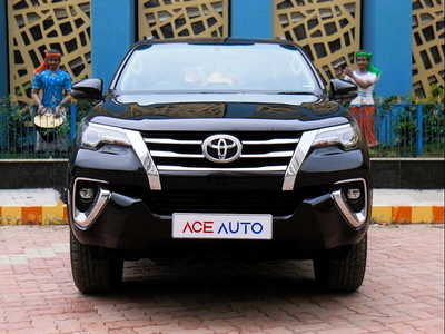 Used 2018 Toyota Fortuner [2016-2021] 2.8 4x2 AT [2016-2020] for sale at Rs. 26,99,000 in Kolkat