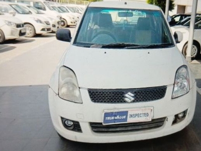 Used Maruti Suzuki Swift Dzire 2015 45000 kms in New Delhi