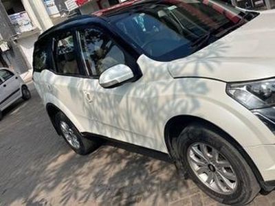 2018 Mahindra XUV500 W10 AWD