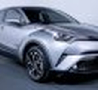 2020 Toyota C-HR 1.8 L HV CVT Dual Tone Silver -