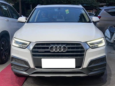 Audi Q3 35 TDI quattro Premium Plus