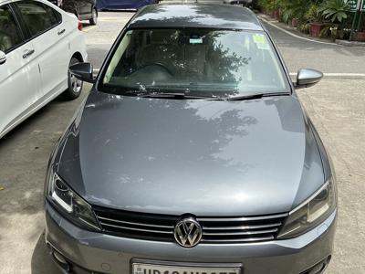 Used 2014 Volkswagen Jetta [2013-2015] Highline TDI AT for sale at Rs. 6,50,000 in Noi