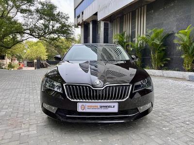 Used 2018 Skoda Superb [2016-2020] Style TDI AT for sale at Rs. 17,90,000 in Nagpu